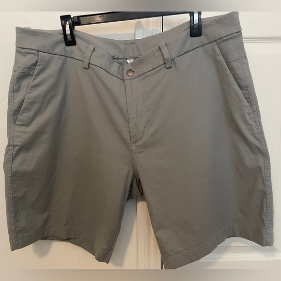 Men’s lululemon shorts size 40 - Picture 1 of 4